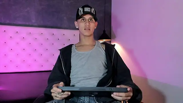 Snapshot of _realwav chatting on October 2025 07:11:01 AM realwav online show from October 2025 07:11:01 AM