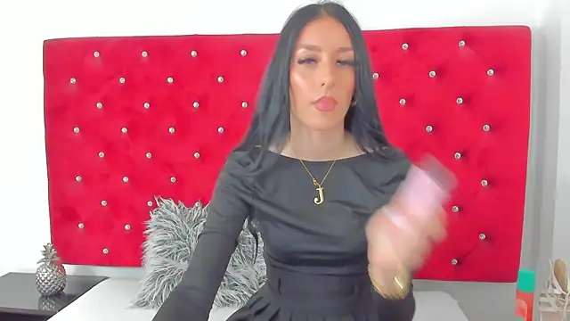 Snapshot of PleasureJasmine chatting on September 2025 07:23:01 AM PleasureJasmine online show from September 2025 07:23:01 AM