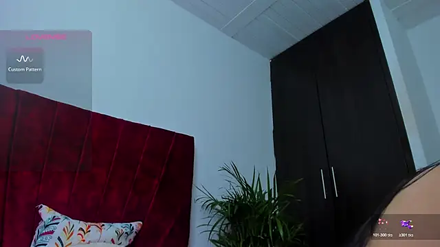 Snapshot of izune_ride chatting on November 2025 09:21:01 AM izune ride online show from November 2025 09:21:01 AM