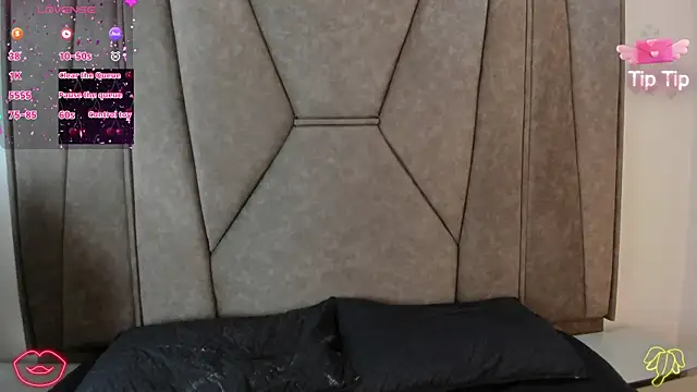 Isabela Colins online show from September 2025 11:59:02 AM