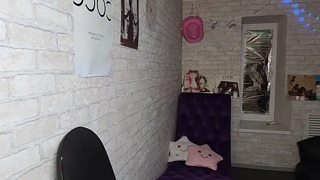 Eloisa Eliot online show from October 2025 02:47:02 PM