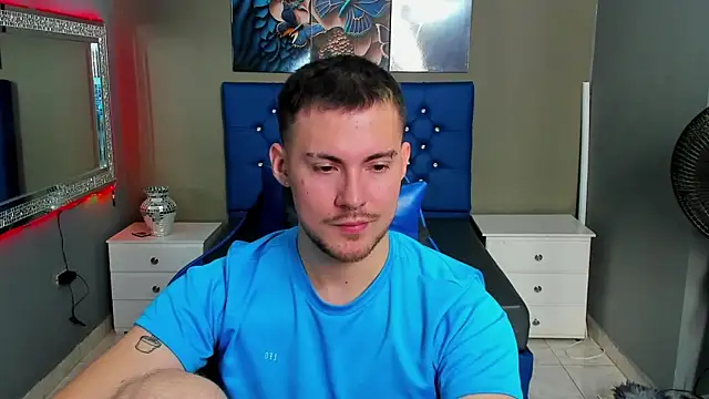 BrunoWalkerr online show from September 2025 01:00:01 PM