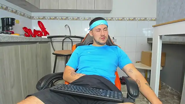 BrunoWalkerr online show from September 2025 01:01:01 PM