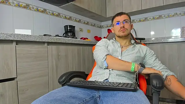 BrunoWalkerr online show from September 2025 01:01:01 PM
