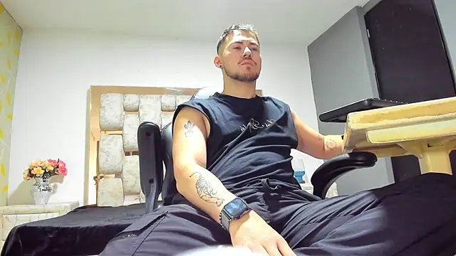 BrunoWalkerr online show from September 2025 12:54:02 PM