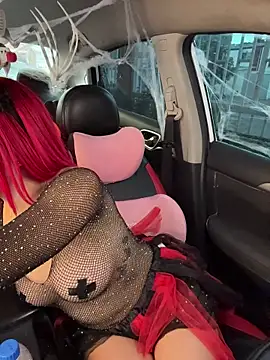 Scarlett fiire online show from October 2025 05:03:01 PM