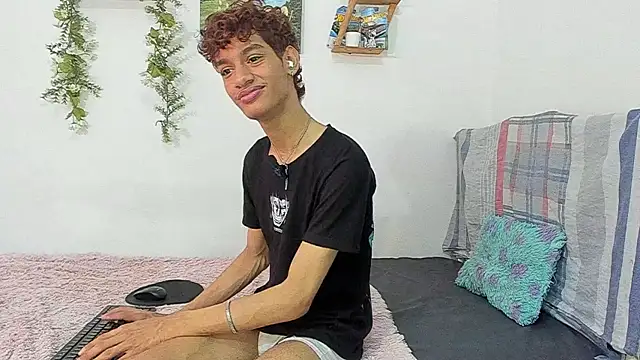 Peterfrost19 online show from November 2025 03:23:02 PM