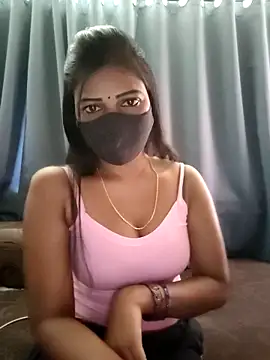 Misss-julli online show from October 2025 05:41:02 AM