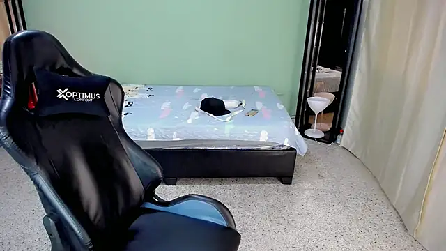 Snapshot of Stein_ chatting on October 2025 12:57:02 PM Stein online show from October 2025 12:57:02 PM