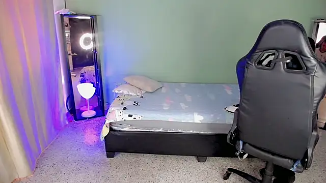 Snapshot of Stein_ chatting on October 2025 01:29:01 PM Stein online show from October 2025 01:29:01 PM