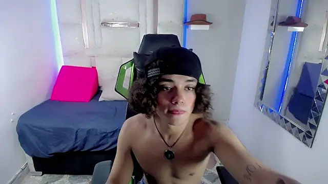 Snapshot of Stein_ chatting on November 2025 08:18:02 PM Stein online show from November 2025 08:18:02 PM