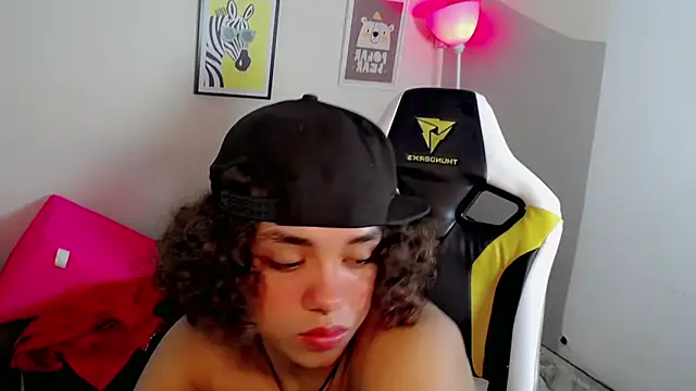 Snapshot of Stein_ chatting on November 2025 08:27:02 PM Stein online show from November 2025 08:27:02 PM