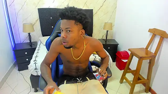 maikol monstercock online show from November 2025 03:17:01 AM