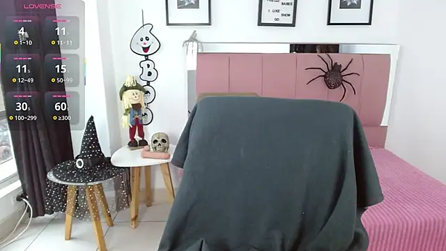 Snapshot of Lele_F_w chatting on October 2025 08:33:01 PM Lele F w online show from October 2025 08:33:01 PM