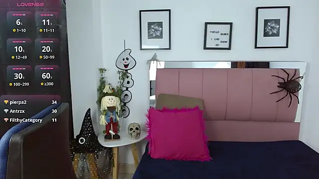 Snapshot of Lele_F_w chatting on October 2025 08:43:01 PM Lele F w online show from October 2025 08:43:01 PM