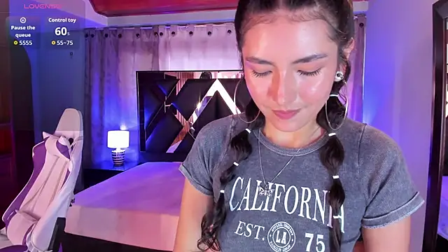 Snapshot of sweet-muse chatting on October 2025 06:52:01 PM sweet-muse online show from October 2025 06:52:01 PM