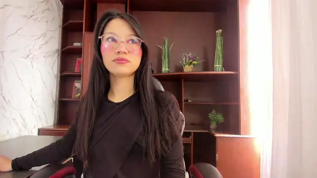 Sophie Calloway online show from October 2025 02:47:01 PM