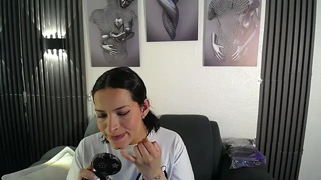 Mia garcia28 online show from October 2025 08:05:02 PM