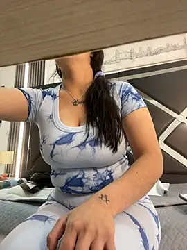 Mia garcia28 online show from October 2025 07:58:01 PM