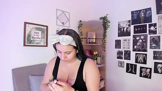 Lana Herondale online show from October 2025 09:26:02 PM