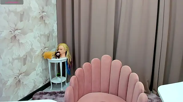 cute luucy online show from October 2025 02:55:01 AM