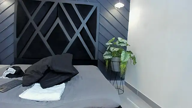 marco garciia  online show from November 2025 11:18:01 PM