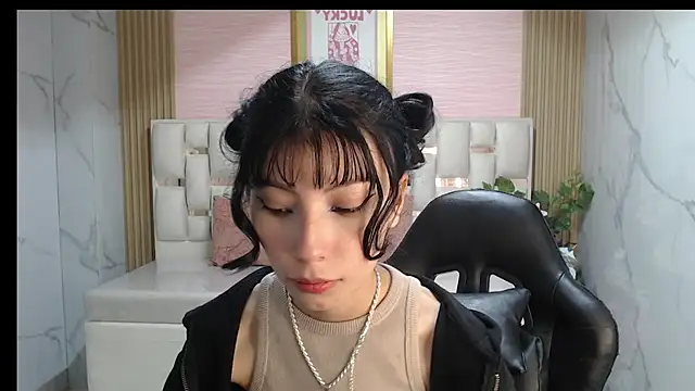 Snapshot of verana_s chatting on October 2025 03:53:01 AM verana s online show from October 2025 03:53:01 AM