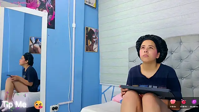 Emily J18 online show from September 2025 02:28:01 PM