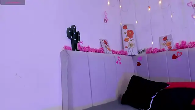 Tommy Lovee online show from September 2025 04:27:01 AM