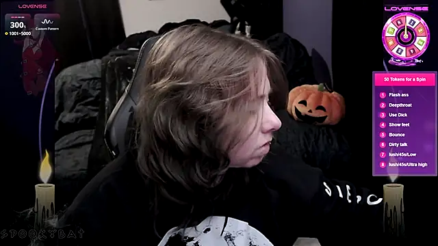 Snapshot of Spookbats chatting on November 2025 08:46:02 PM Spookbats online show from November 2025 08:46:02 PM