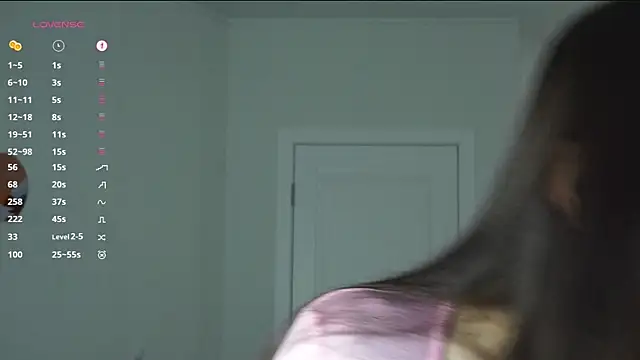 ViolaVow online show from October 2025 02:43:02 AM