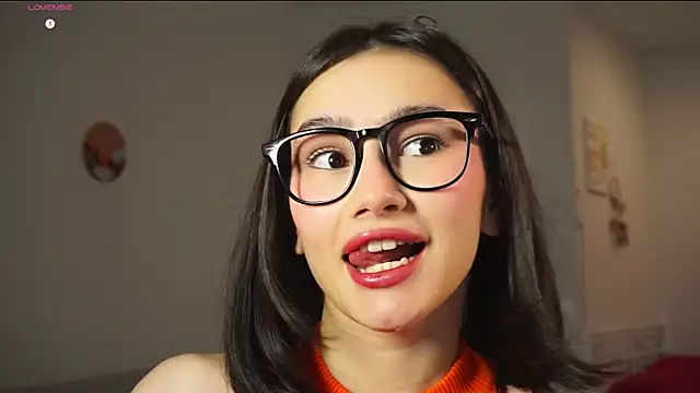 ViolaVow online show from November 2025 04:03:02 AM