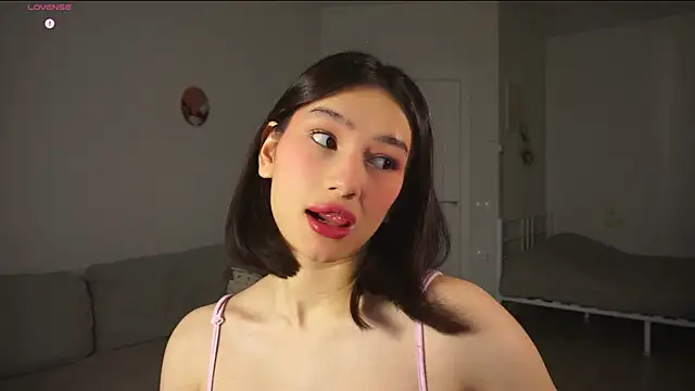 ViolaVow online show from November 2025 04:47:02 AM