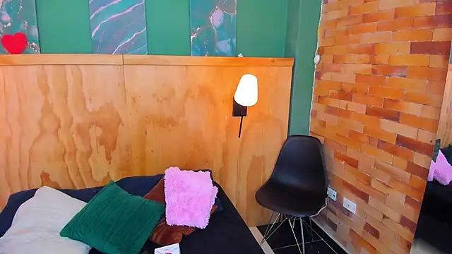 Snapshot of milavega_ chatting on October 2025 12:06:01 PM milavega online show from October 2025 12:06:01 PM