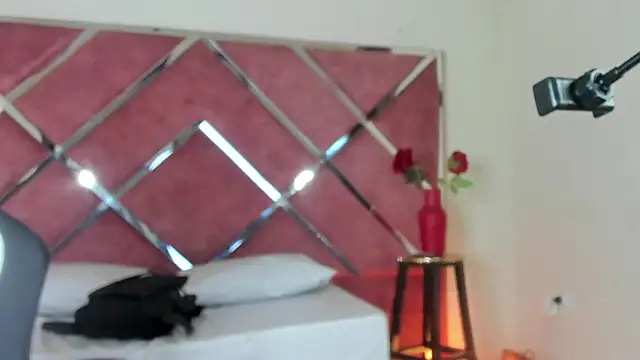 Snapshot of Dulce_Pettit chatting on October 2025 12:25:01 PM Dulce Pettit online show from October 2025 12:25:01 PM