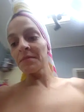 Snapshot of amymatthews92 chatting on October 2025 08:19:02 PM amymatthews92 online show from October 2025 08:19:02 PM