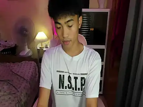 Snapshot of yourhotpinoy chatting on November 2025 09:08:01 AM yourhotpinoy online show from November 2025 09:08:01 AM