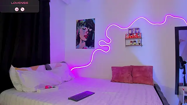 Snapshot of Dilan_and_Mia chatting on October 2025 05:20:02 PM Dilan and Mia online show from October 2025 05:20:02 PM