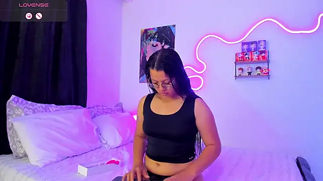 Snapshot of Dilan_and_Mia chatting on October 2025 05:00:01 PM Dilan and Mia online show from October 2025 05:00:01 PM