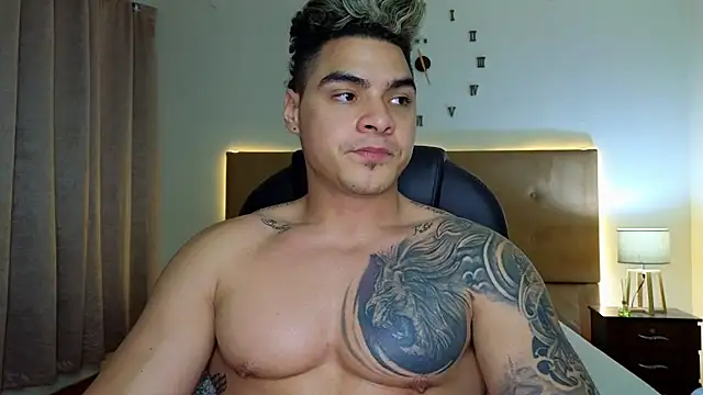 Snapshot of Steven_Velez chatting on October 2025 02:12:02 AM Steven Velez online show from October 2025 02:12:02 AM