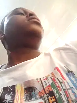 Moet Chandon online show from October 2025 01:31:01 PM