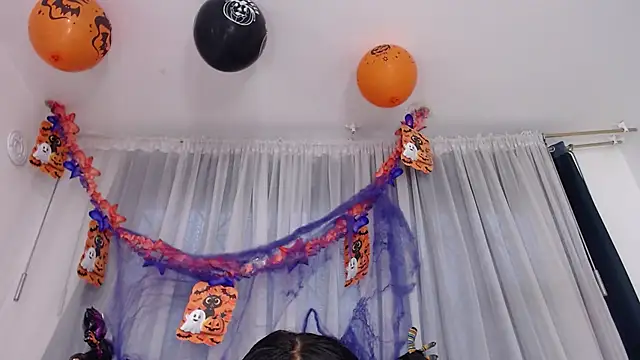 malejahotcs01 online show from October 2025 11:54:02 AM