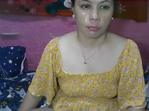 Snapshot of violen786 chatting on October 2025 12:05:02 PM violen786 online show from October 2025 12:05:02 PM