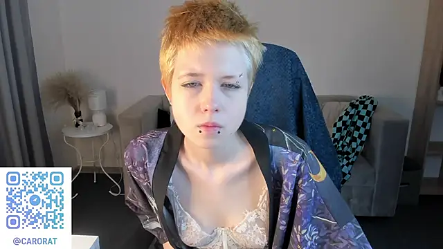 Snapshot of CarolineRichter chatting on September 2025 02:13:01 AM CarolineRichter online show from September 2025 02:13:01 AM