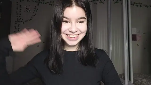 sladkoezzzka online show from October 2025 05:56:01 PM