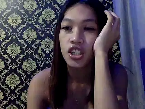 Snapshot of your_wifey chatting on October 2025 11:32:02 AM your wifey online show from October 2025 11:32:02 AM