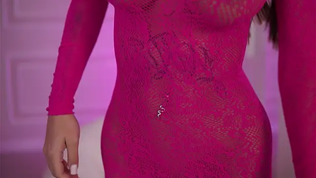 Snapshot of KiaraMoreno chatting on November 2025 11:42:01 AM KiaraMoreno online show from November 2025 11:42:01 AM