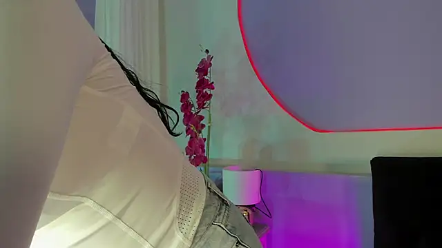  HAANNAH  online show from November 2025 07:48:02 PM