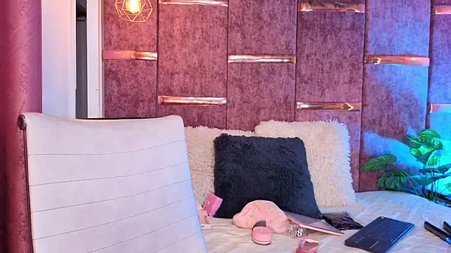 Snapshot of amberthangels chatting on November 2025 11:54:01 AM amberthangels online show from November 2025 11:54:01 AM