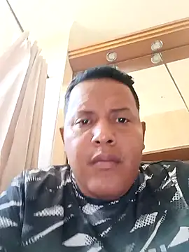 Snapshot of Moreno692389 chatting on November 2025 04:18:01 PM Moreno692389 online show from November 2025 04:18:01 PM